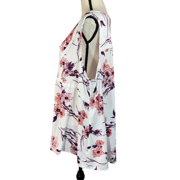 Lane Bryant SZ 24 Babydoll Top Floral Sleeveless V-Neck Crochet Accent Hi-Low - Picture 5 of 8